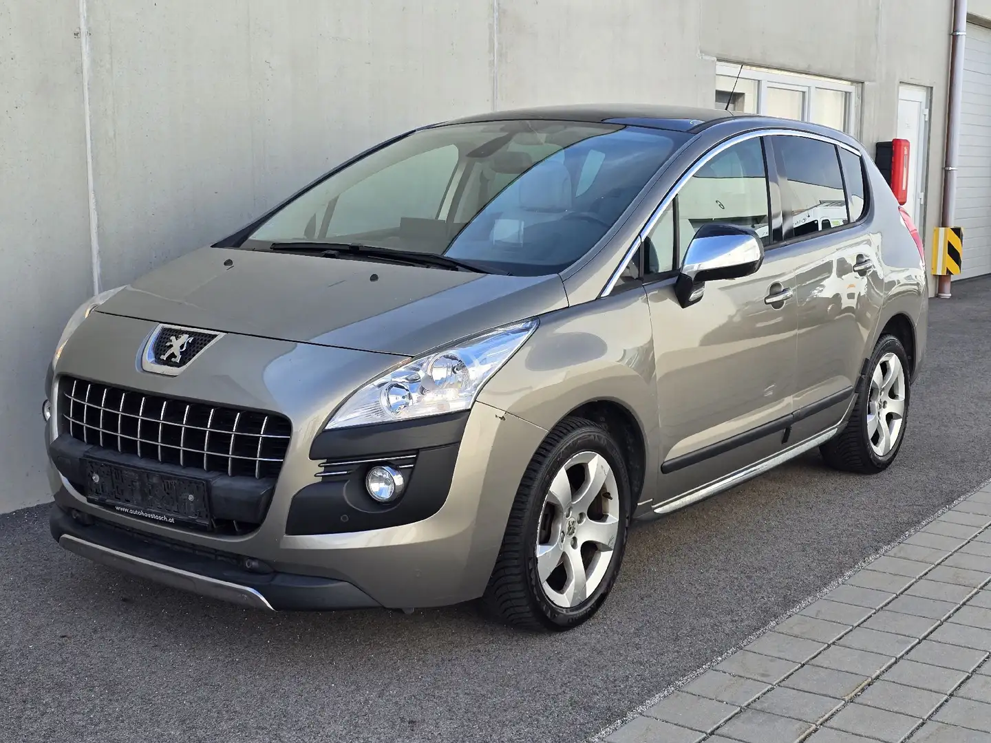 Peugeot 3008 *Allure *1.Besitz *LEDER *PANO *NAVI *HUD *SHZ *P Grau - 2