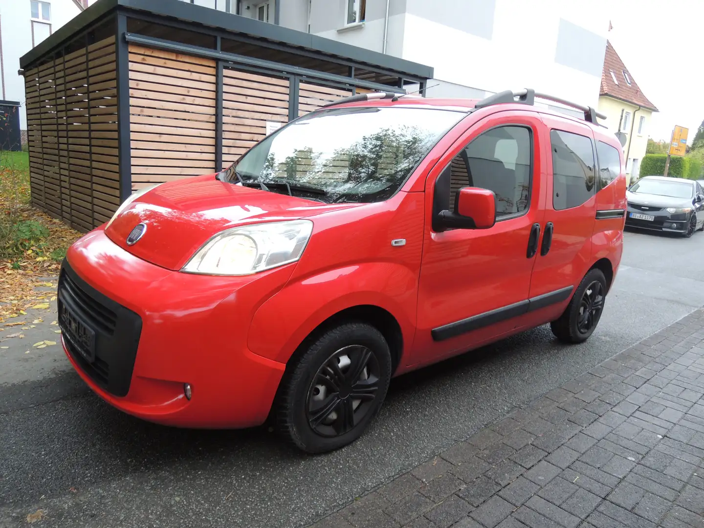 Fiat Qubo MyLife Rot - 1