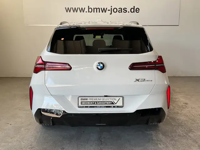 BMW X3 view 14