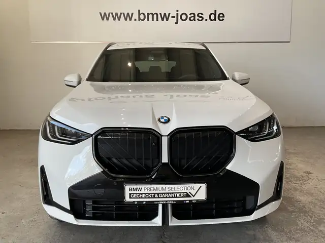 BMW X3 view 2