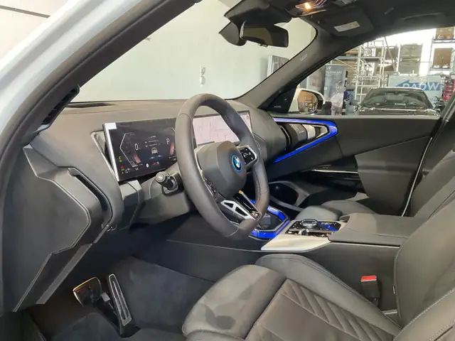 BMW X3 view 6