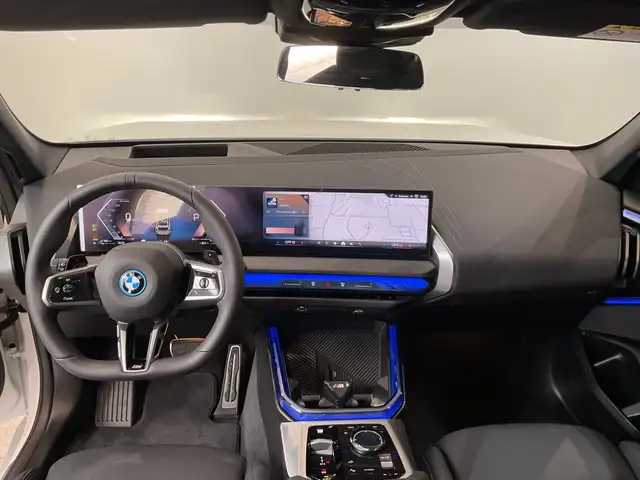 BMW X3 view 3
