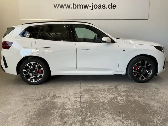 BMW X3 view 11