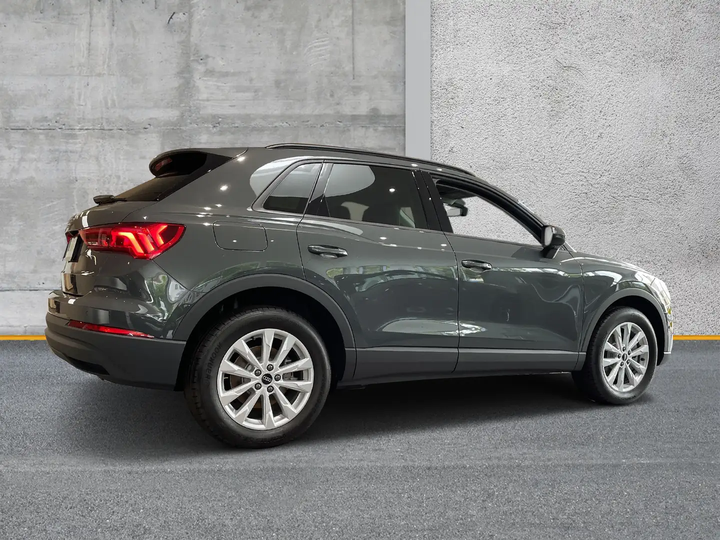 Audi Q3 45 TFSIe MATRIX ACC NAVI KAMERA Grau - 2