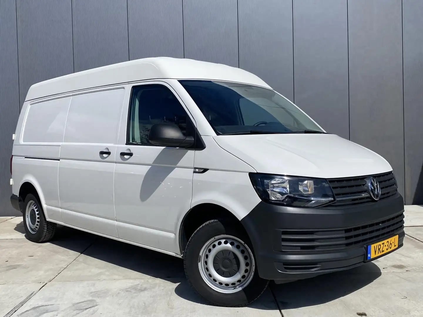 Volkswagen Transporter 28 L2H2 2.0 TDI 102pk Trendline Airco 3 Zits Weiß - 2