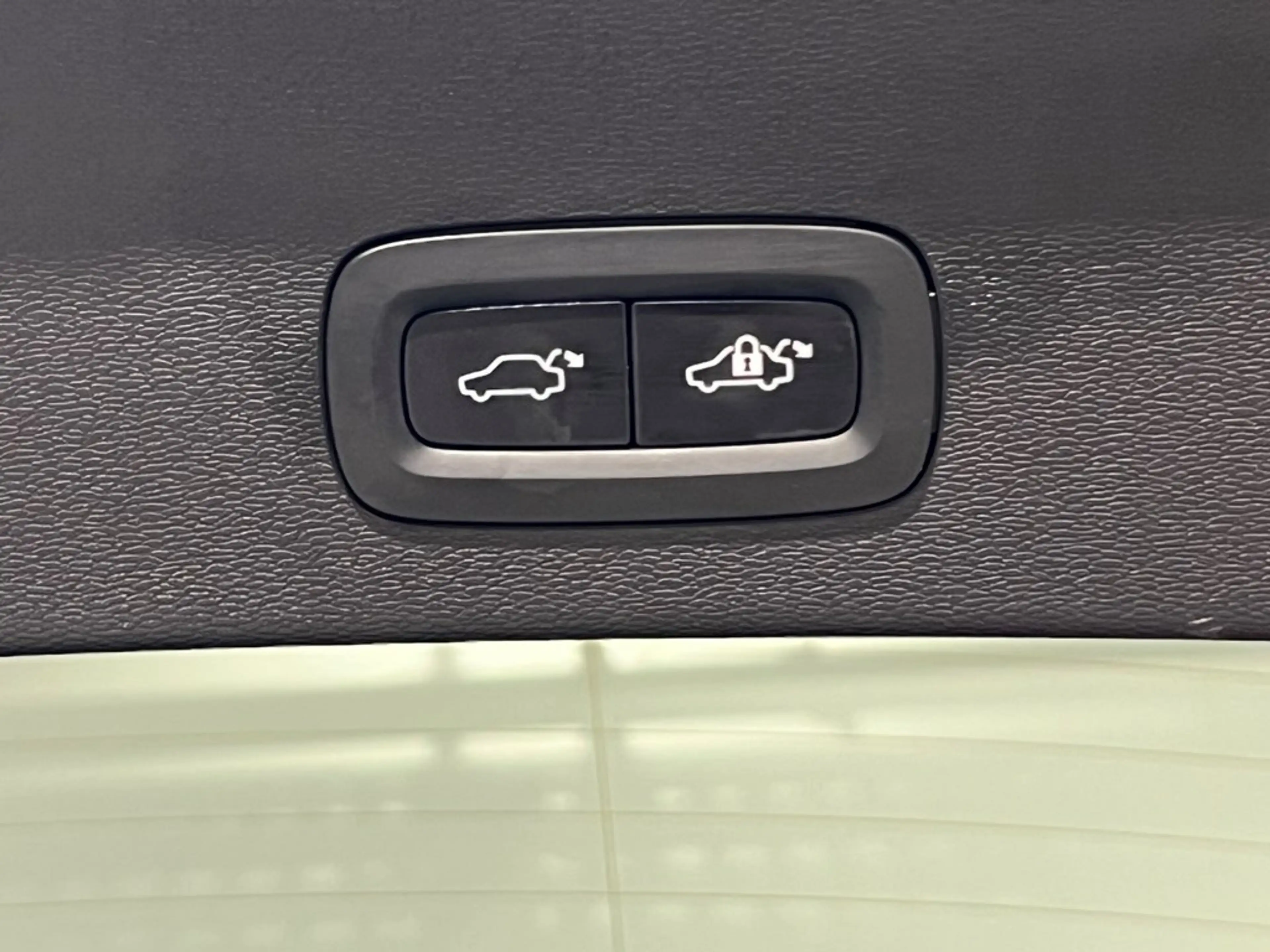 Volvo C40 Recharge + adapt cruise/BLIS/... — photo 10