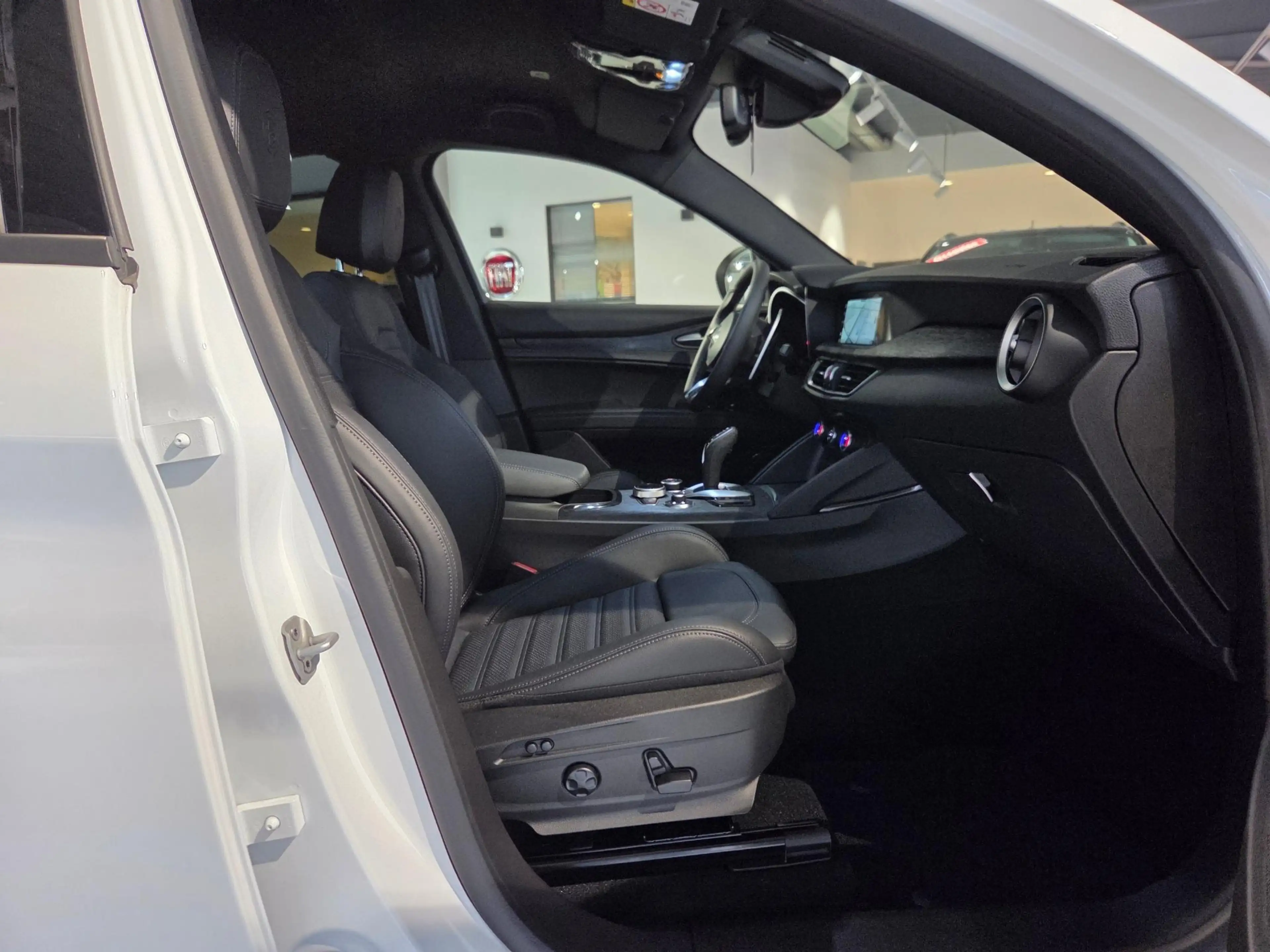 Alfa Romeo Stelvio SPRINT 280 CV Q4 — photo 8