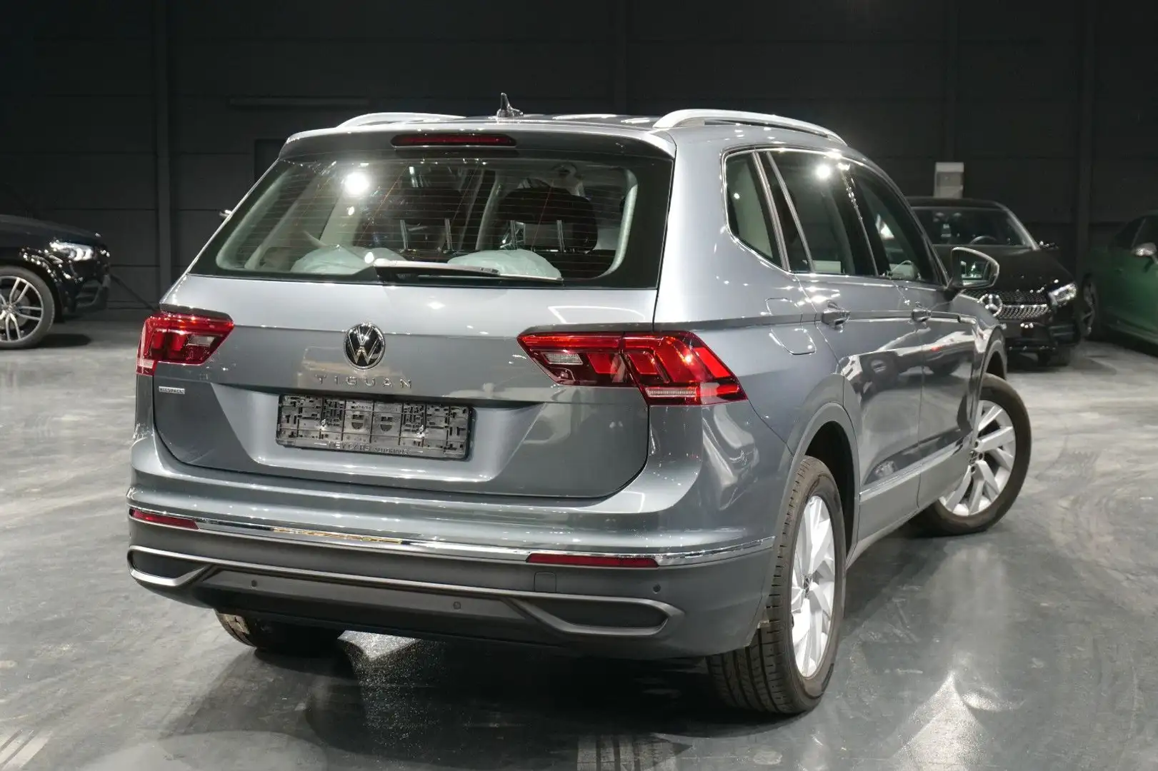Volkswagen Tiguan Allspace Life*ACC*L-HZG*Lane*MwSt*HUD* Gris - 2