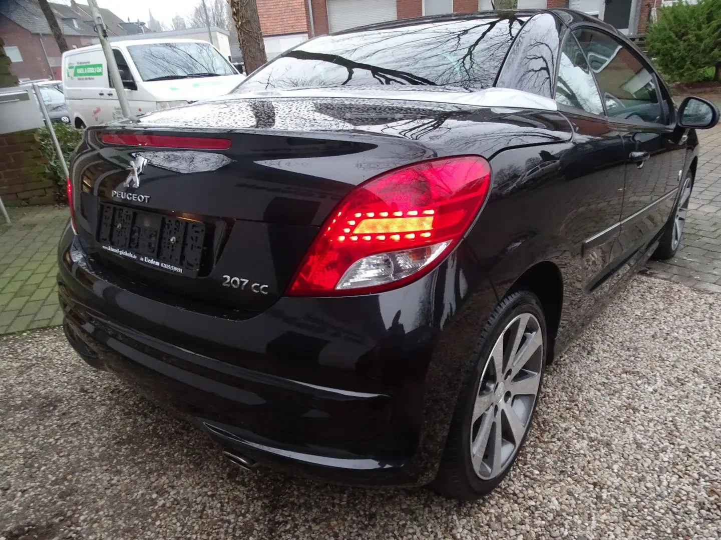 Peugeot 207 CC Cabrio-Coupe Roland Garros Schwarz - 2