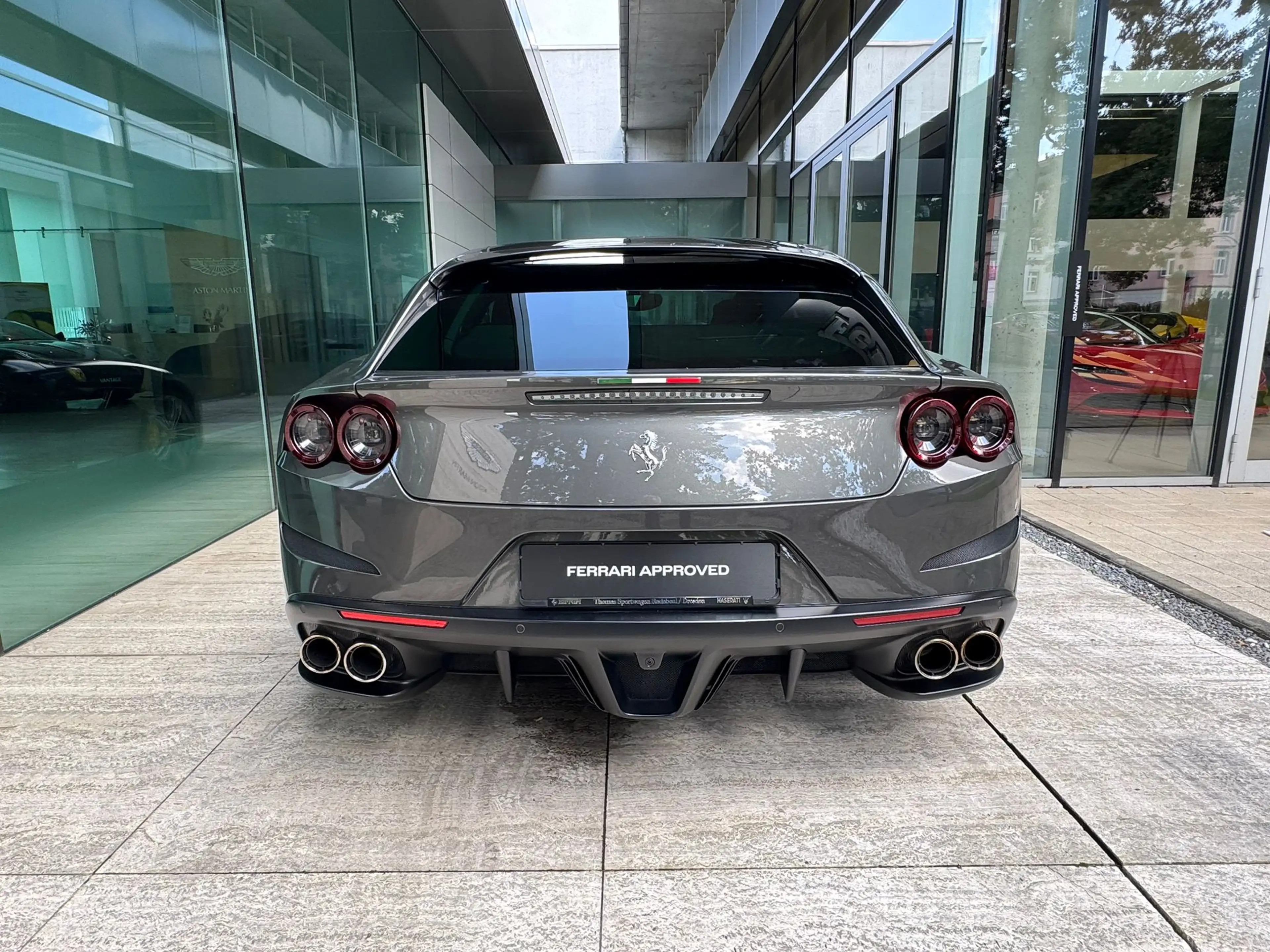 Ferrari GTC4 Lusso 2028 Ferrari Approved - UNIQUE CONFIGURATION — photo 9