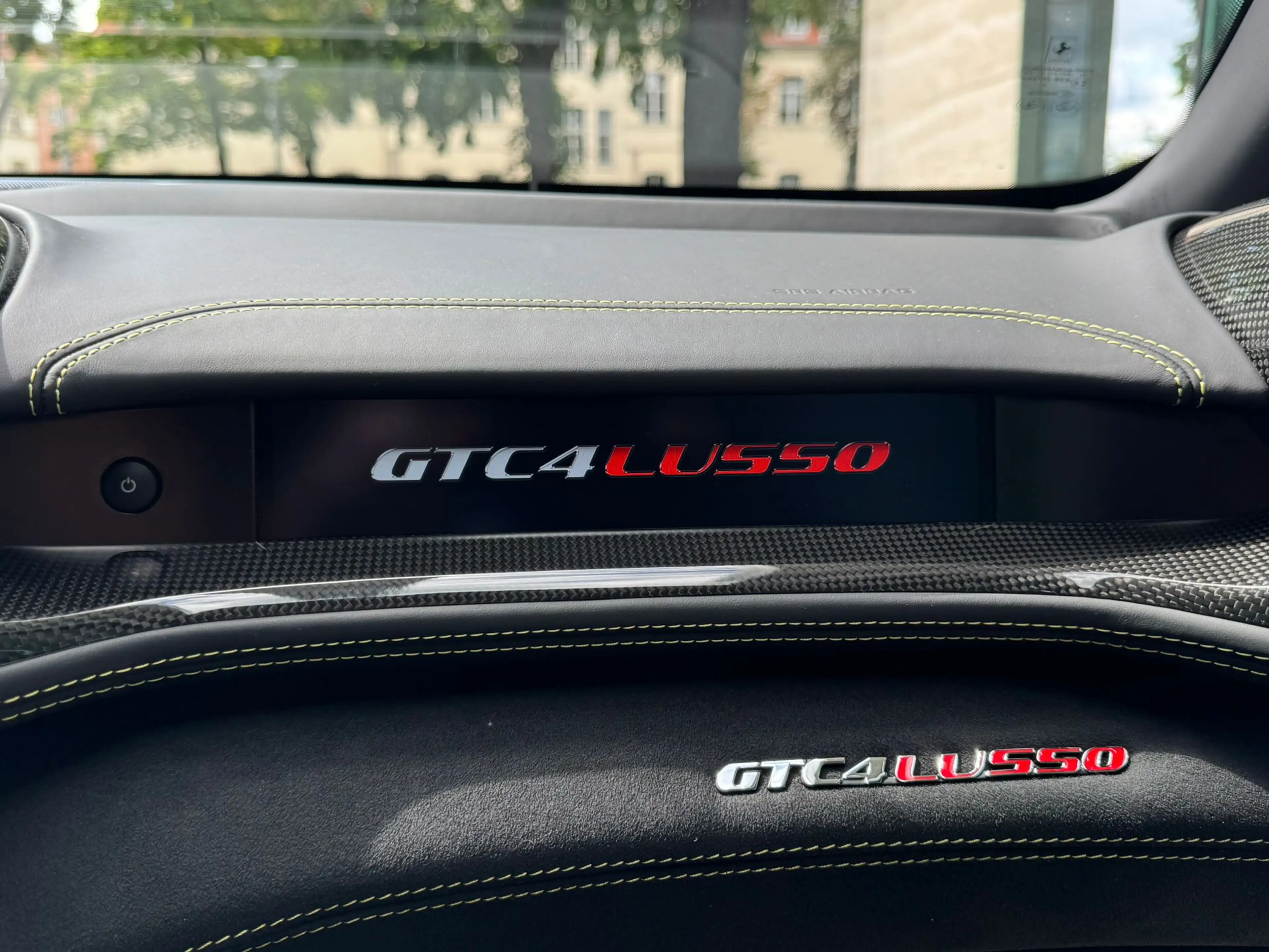 Ferrari GTC4 Lusso 2028 Ferrari Approved - UNIQUE CONFIGURATION — photo 13