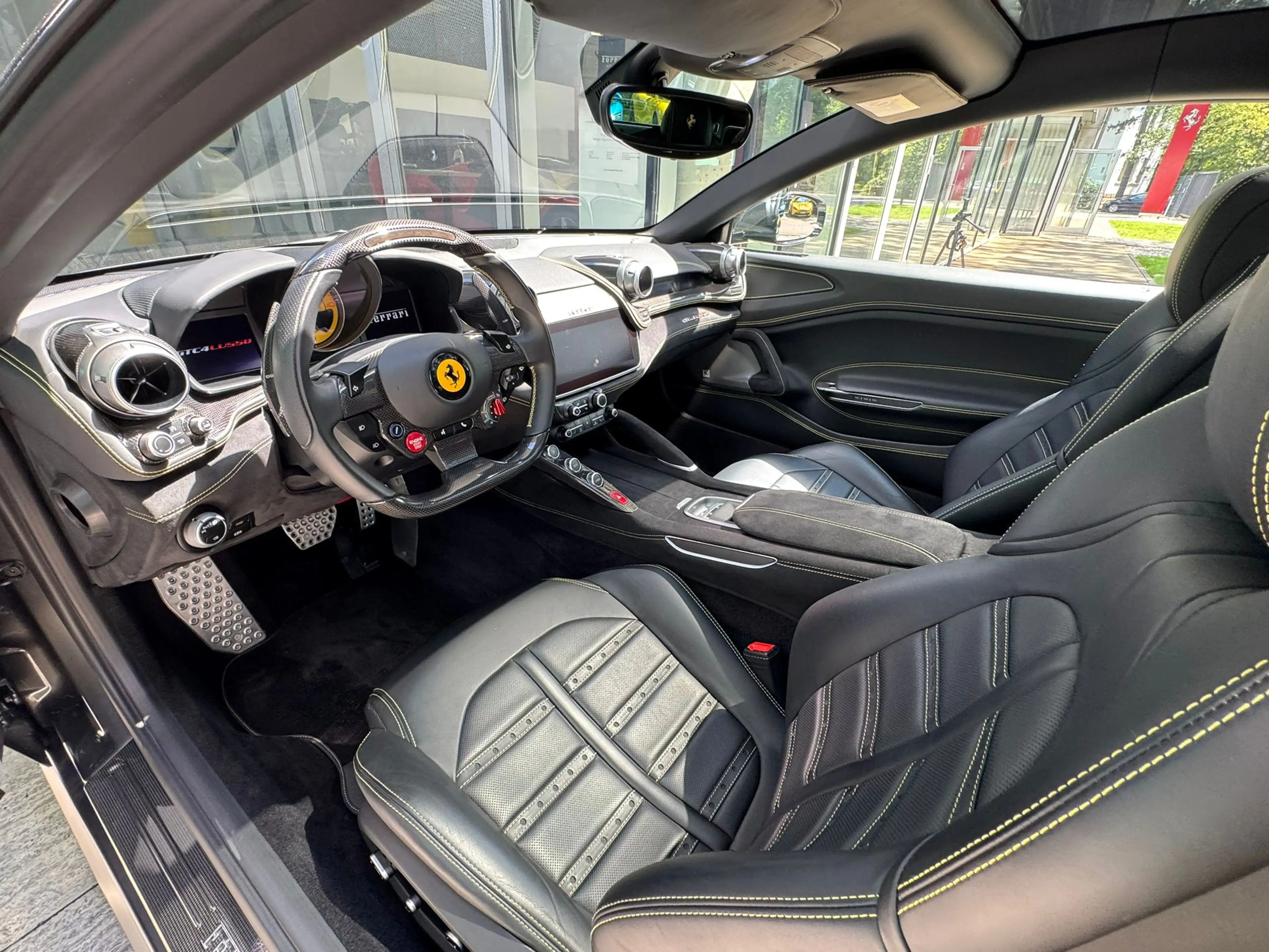 Ferrari GTC4 Lusso 2028 Ferrari Approved - UNIQUE CONFIGURATION — photo 14