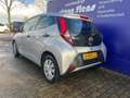 Toyota Aygo 1.0 VVT-i x-fun Gris - thumbnail 2