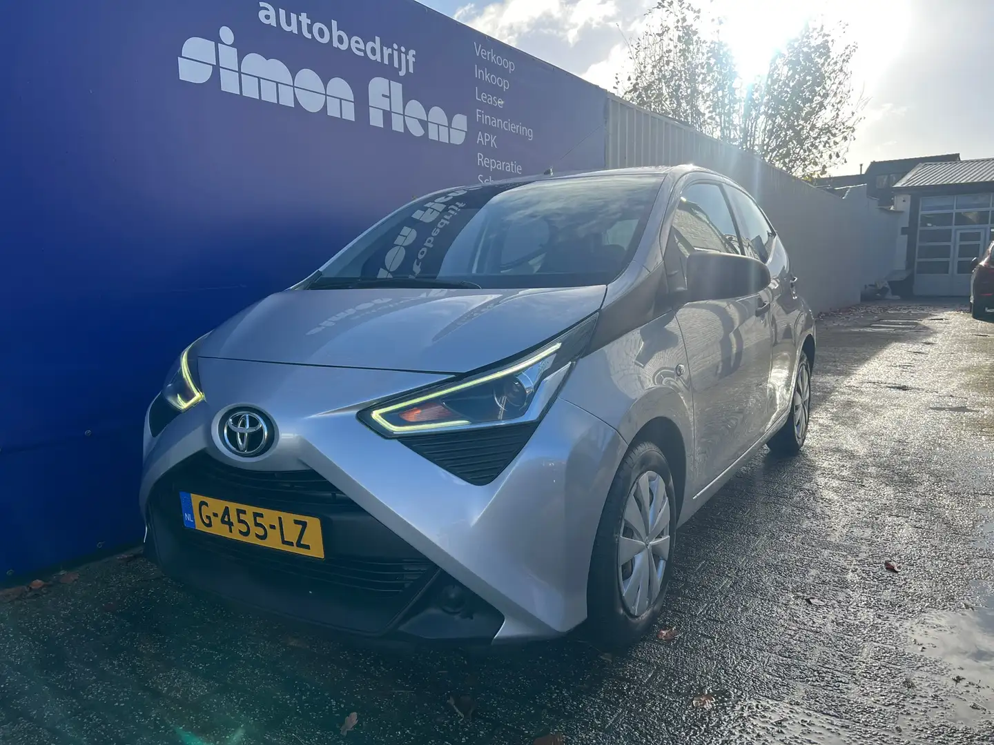 Toyota Aygo 1.0 VVT-i x-fun Gris - 1