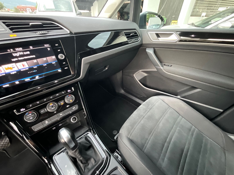 Volkswagen Touran Highline 7-Sitzer LED — photo 14