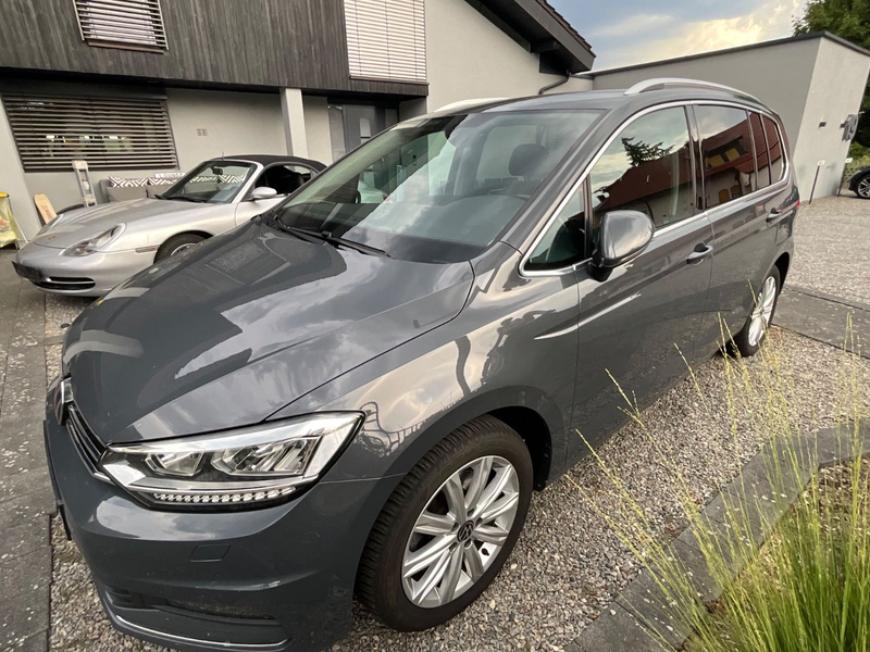 Volkswagen Touran Highline 7-Sitzer LED — photo 2