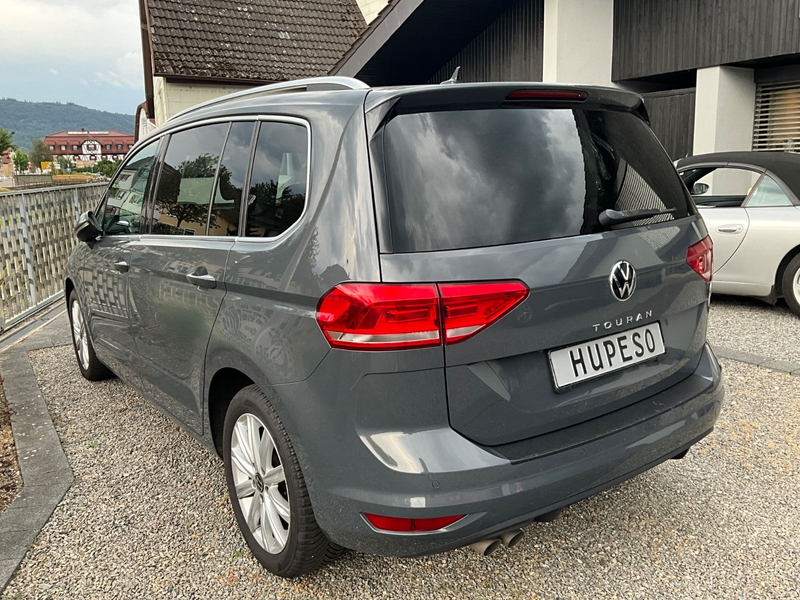 Volkswagen Touran Highline 7-Sitzer LED — photo 6