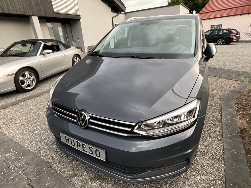 Volkswagen Touran Highline 7-Sitzer LED — photo 3