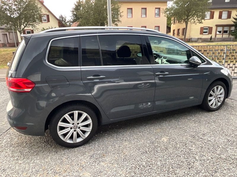 Volkswagen Touran Highline 7-Sitzer LED — photo 9