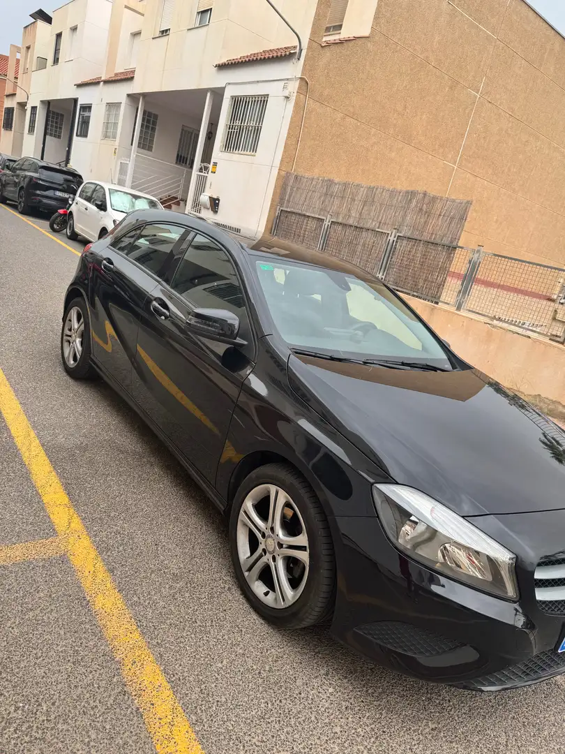 Mercedes-Benz A 180 A 180CDI BE AMG Line AMG Line Negro - 2