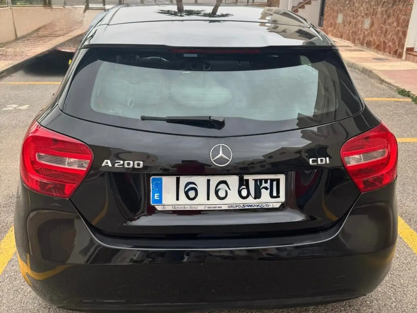 Mercedes-Benz A 180 A 180CDI BE AMG Line AMG Line Negro - 1