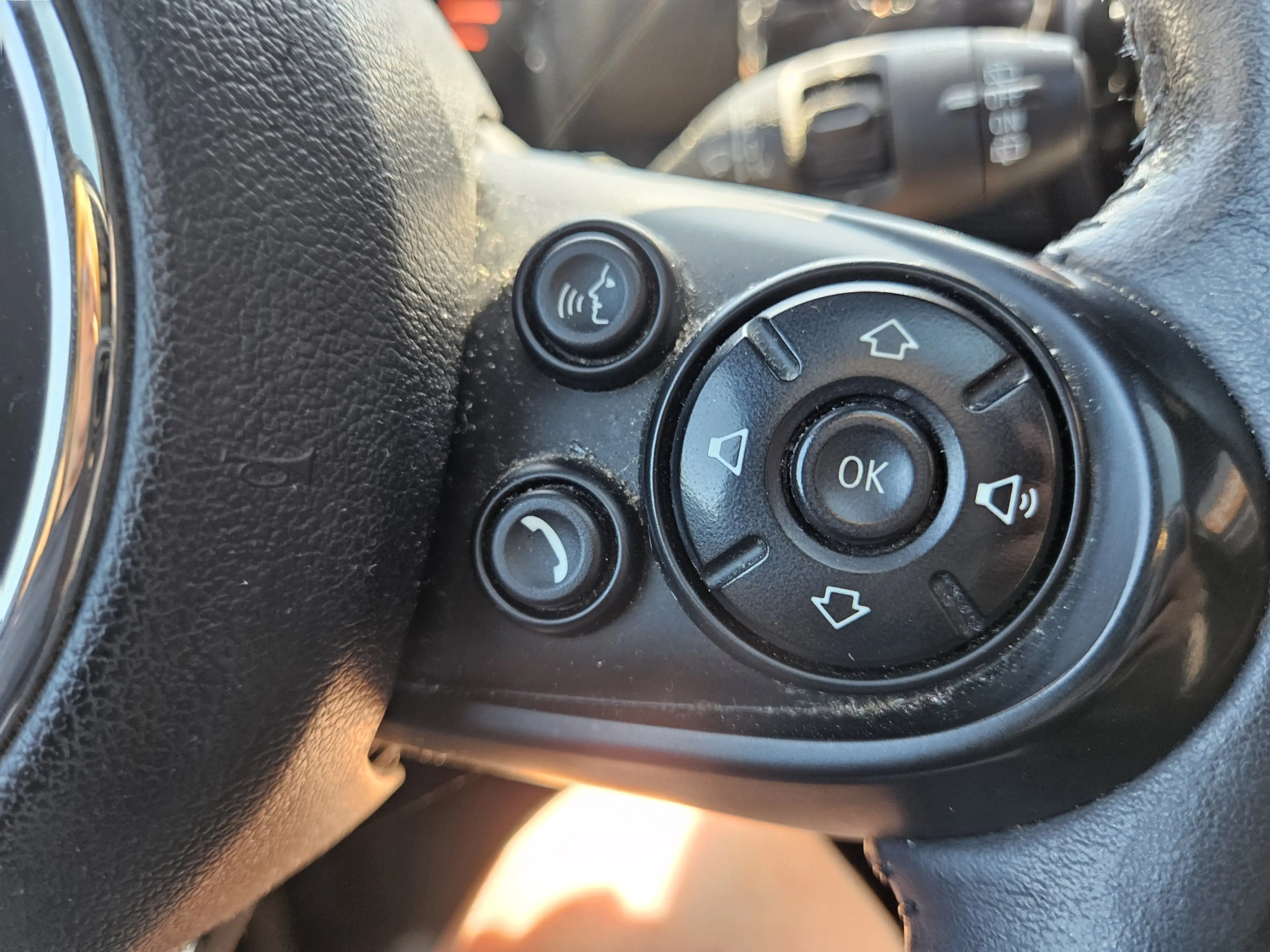 MINI One Clubman 1.5 Pepper Business — photo 17