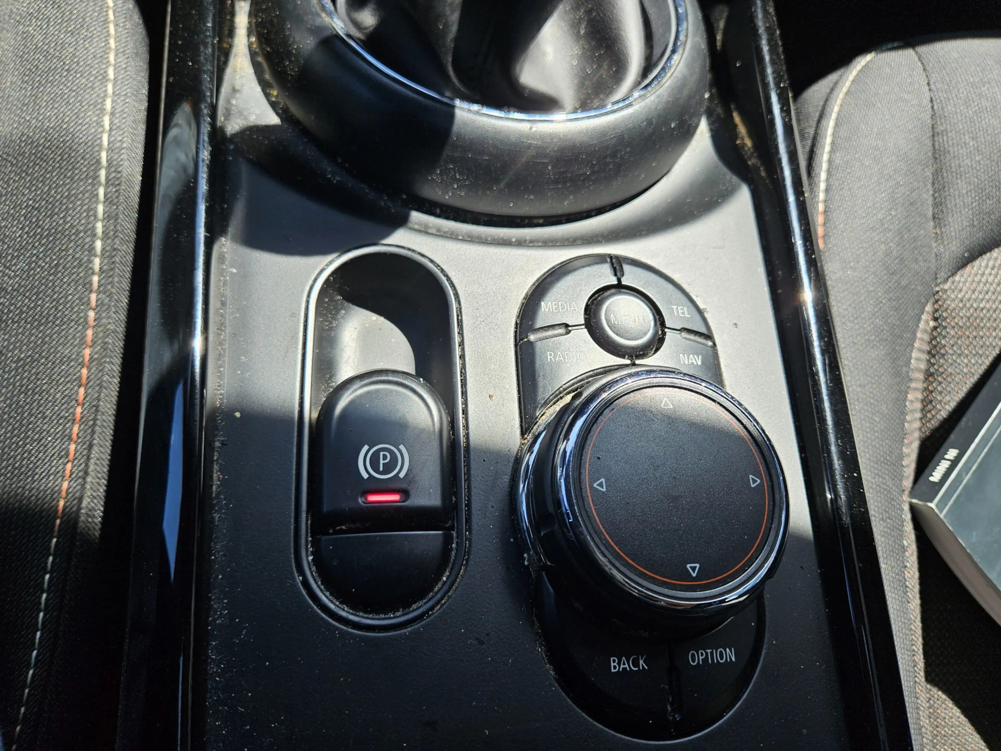 MINI One Clubman 1.5 Pepper Business — photo 14