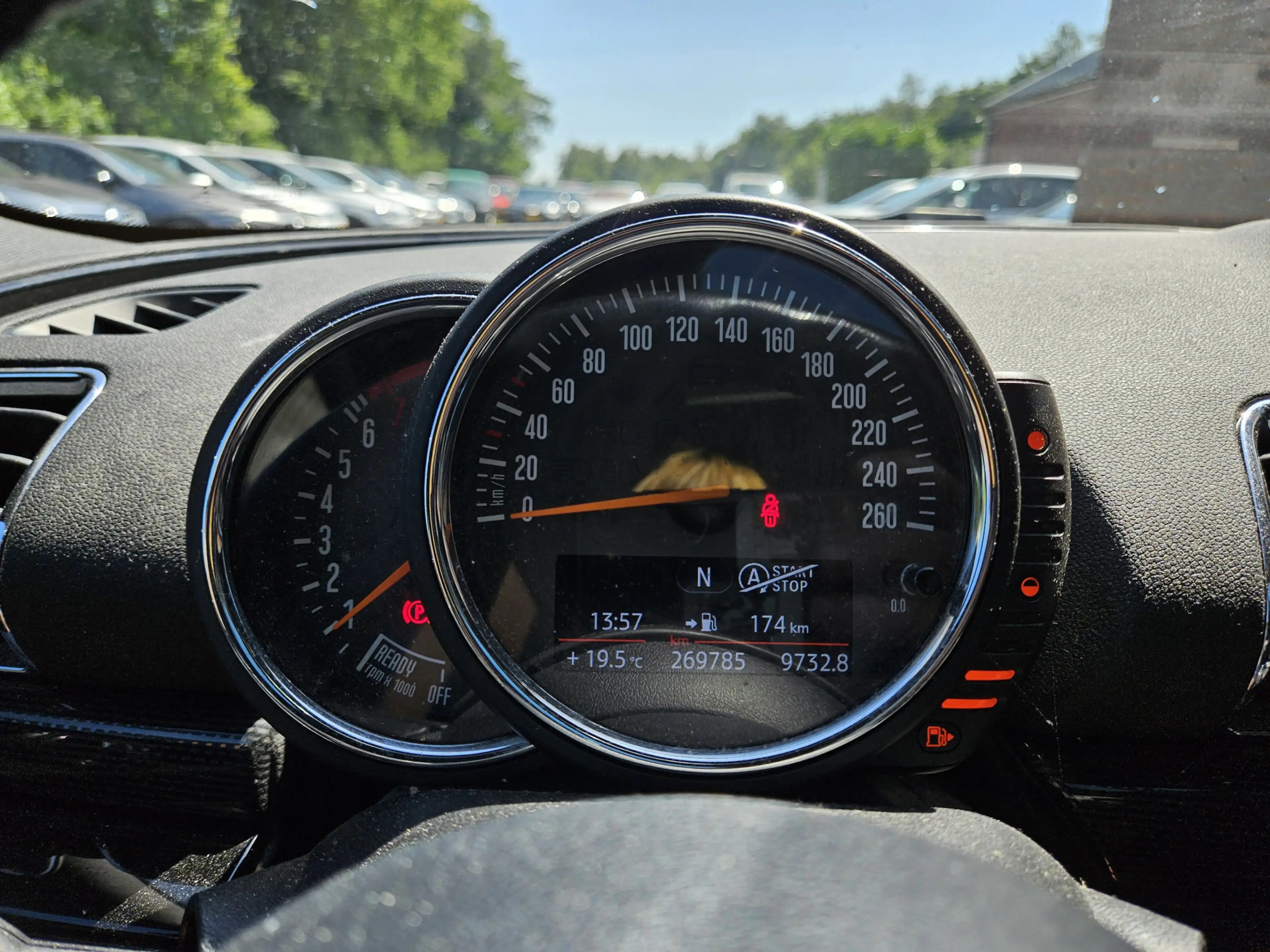 MINI One Clubman 1.5 Pepper Business — photo 9