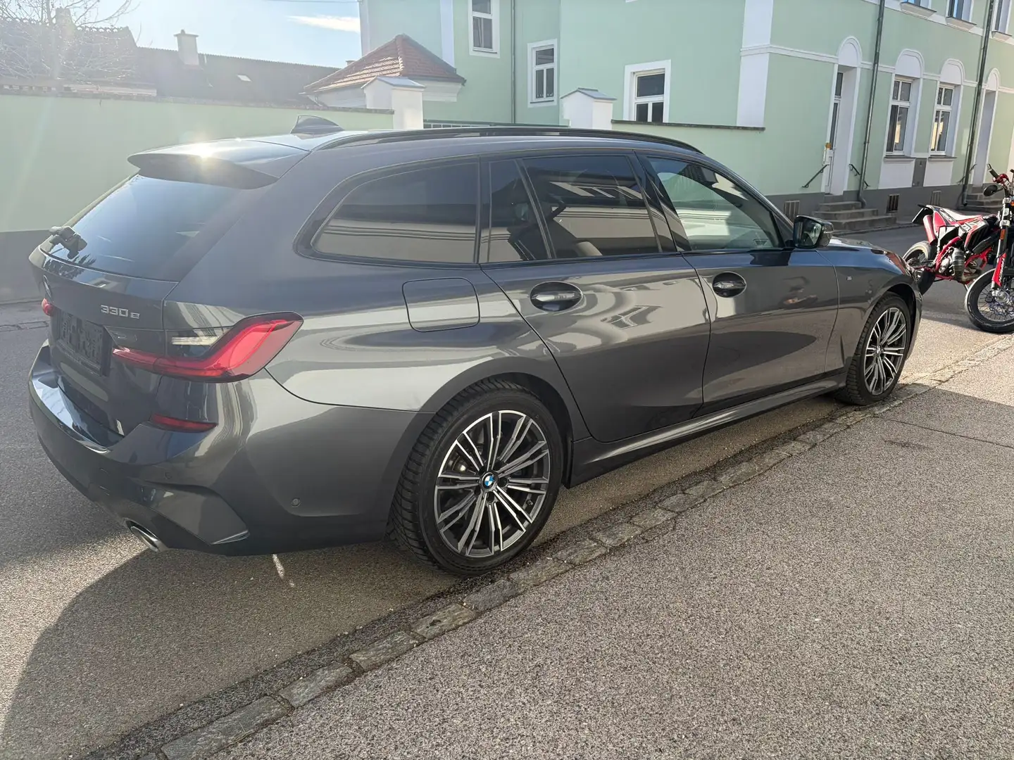 BMW 330 330e PHEV xDrive Touring Aut. - 2