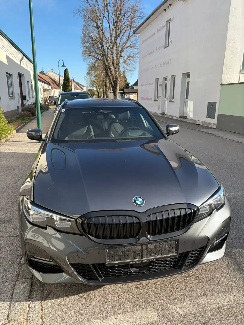 BMW 330 330e PHEV xDrive Touring Aut. - 1