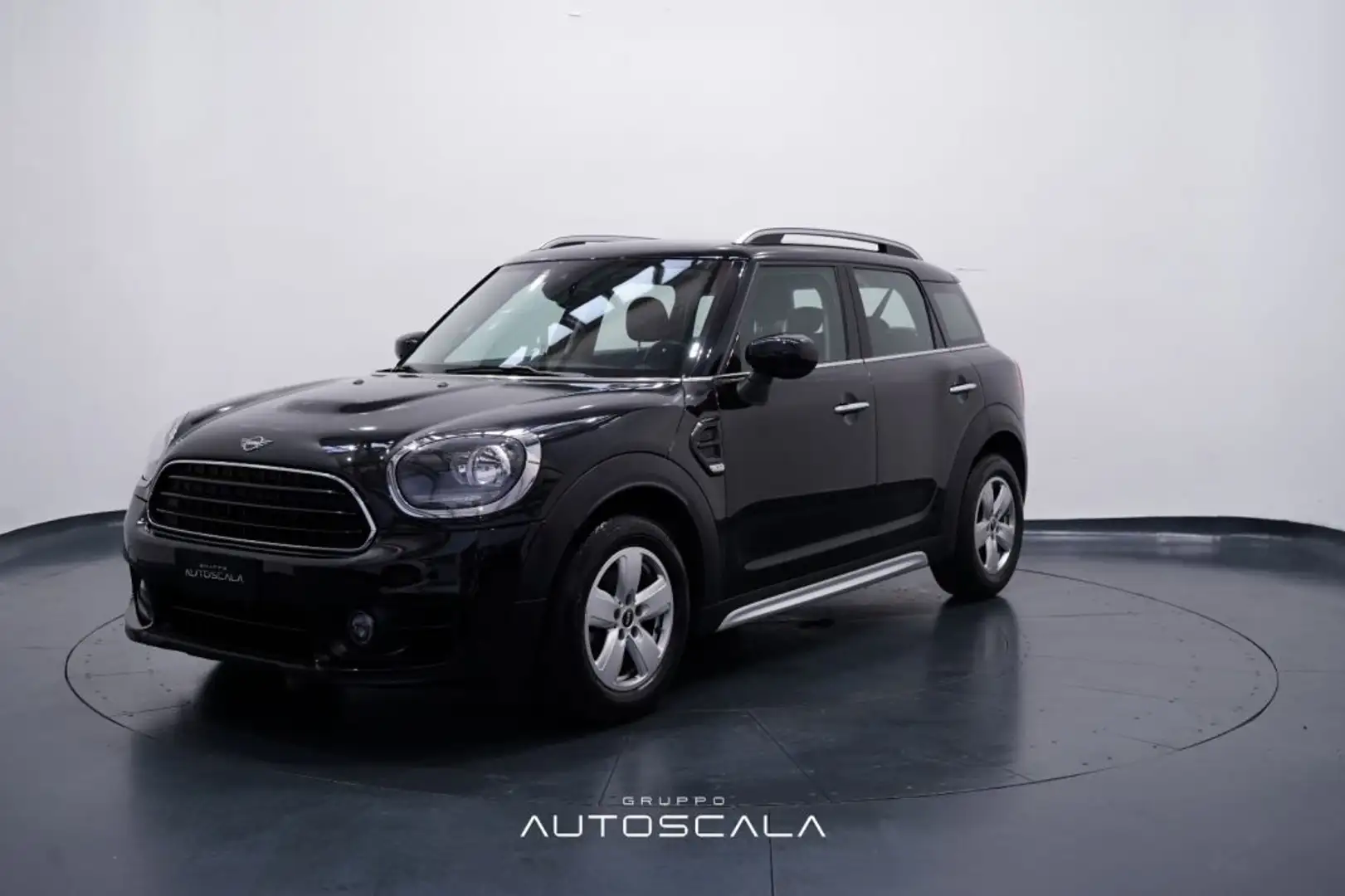 MINI One Countryman 1.5 102cv Cambio Autom. Czarny - 1