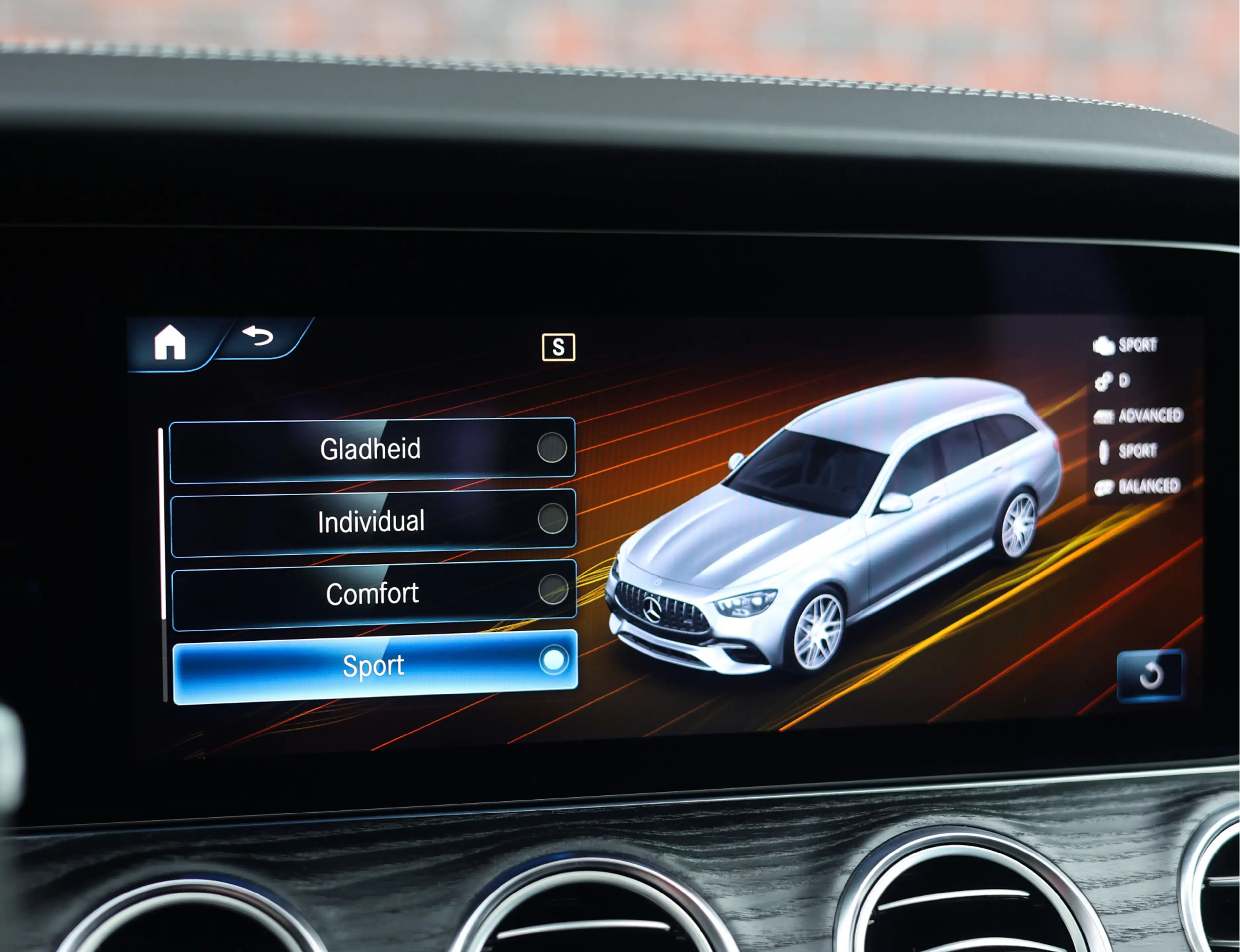 Mercedes-Benz E 63 AMG S 4MATIC+ Estate | Pano - Trekhaak - Burmester — photo 48