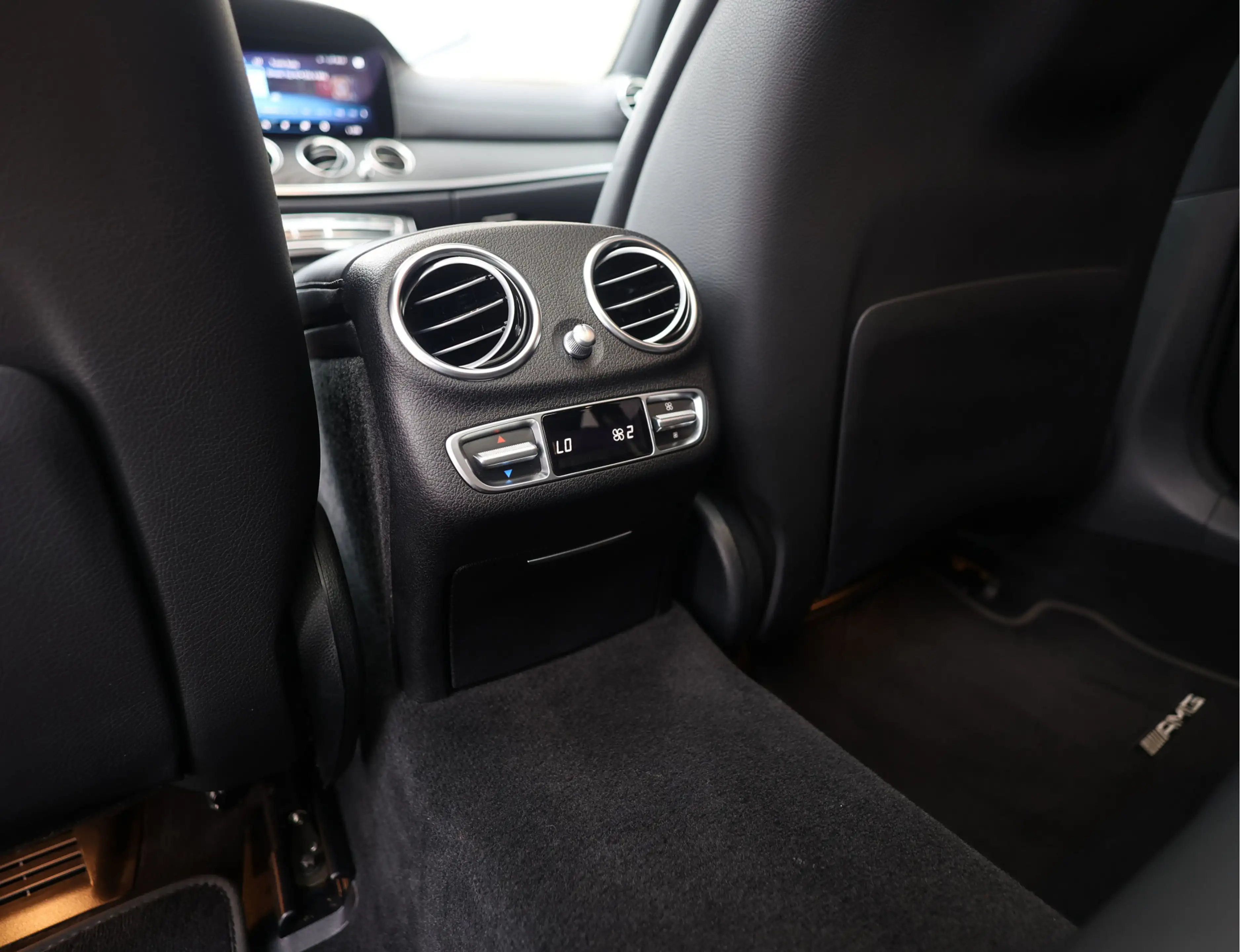 Mercedes-Benz E 63 AMG S 4MATIC+ Estate | Pano - Trekhaak - Burmester — photo 32