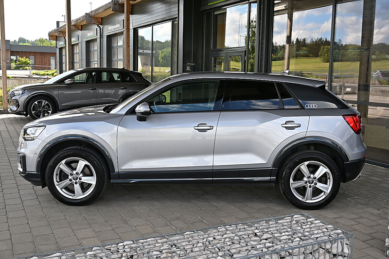 Audi Q2 1,4 TFSI COD S-tronic ACC, LED, Navi, eKlappe, ... — photo 2