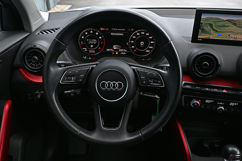 Audi Q2 1,4 TFSI COD S-tronic ACC, LED, Navi, eKlappe, ... — photo 11