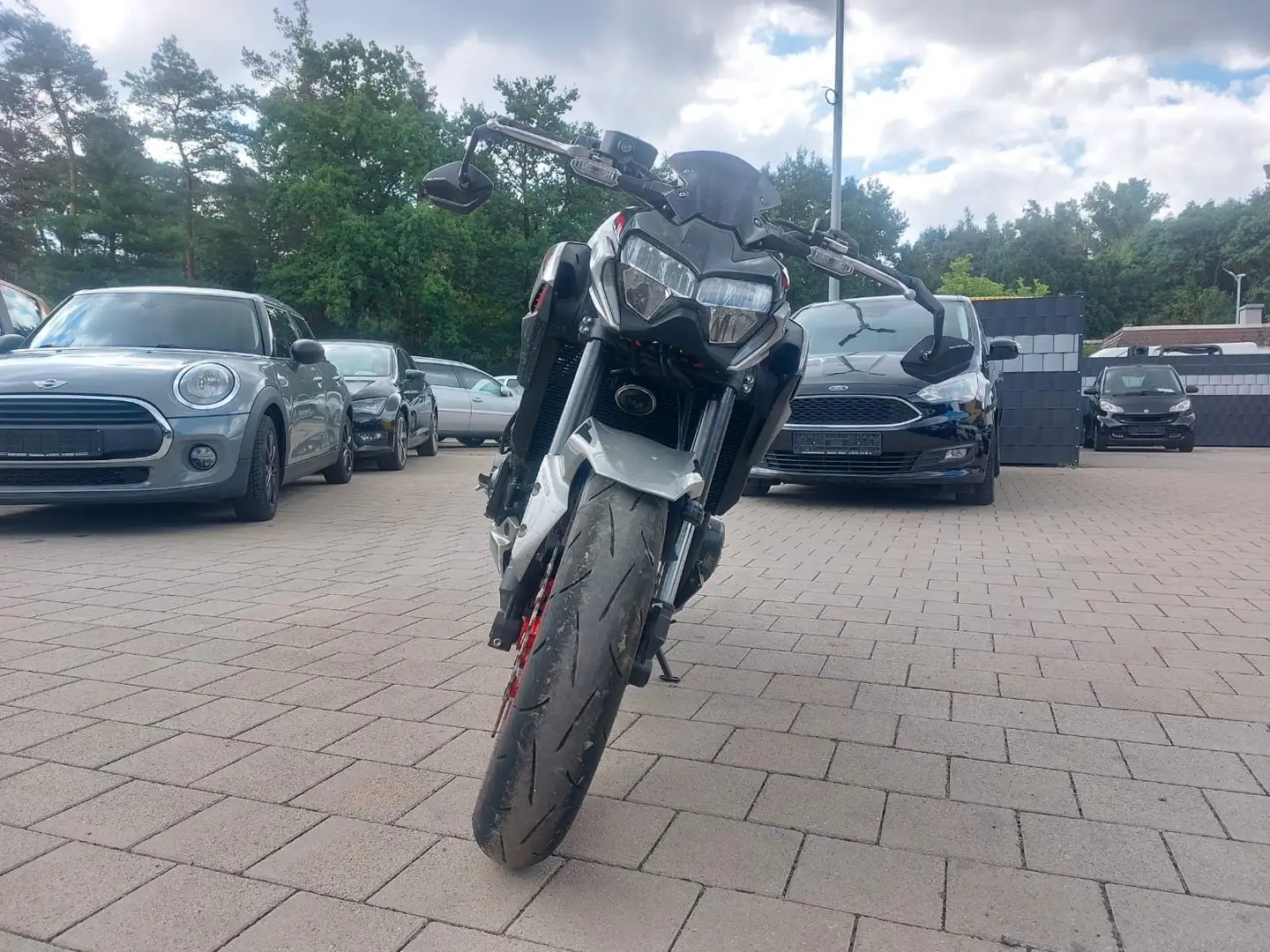 Kawasaki Z 900 Gri - 2