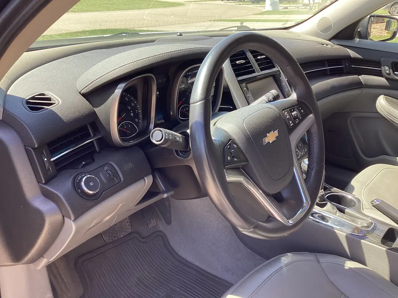 Chevrolet Malibu снимка Chevrolet Malibu