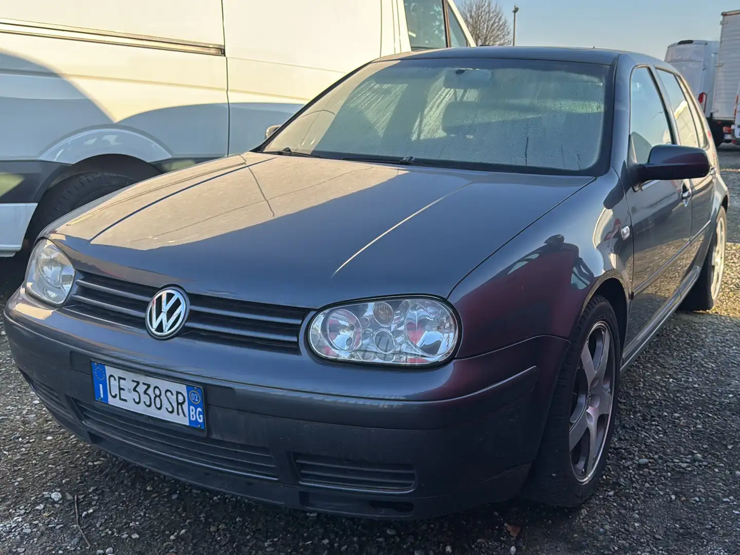 Volkswagen Golf Golf IV 1997 5p 1.9 tdi Highline 150cv Grijs - 2