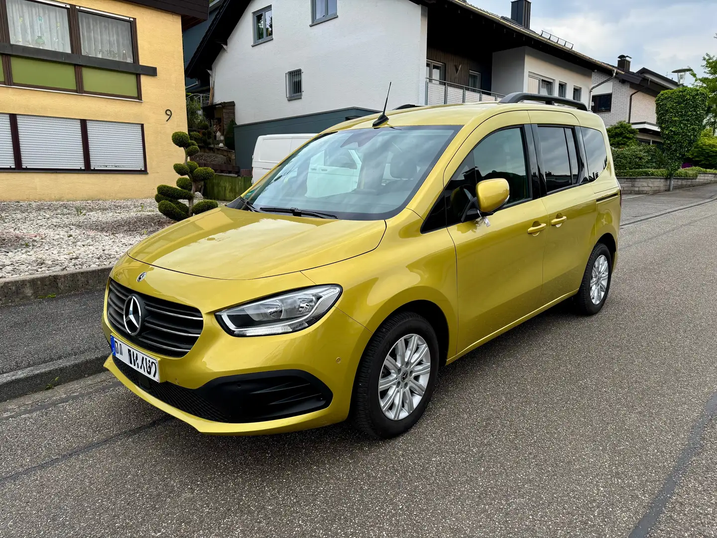 Mercedes-Benz T-Class T-Klasse T 180 Style AHK NAVI**AUTOMATIK** Galben - 1