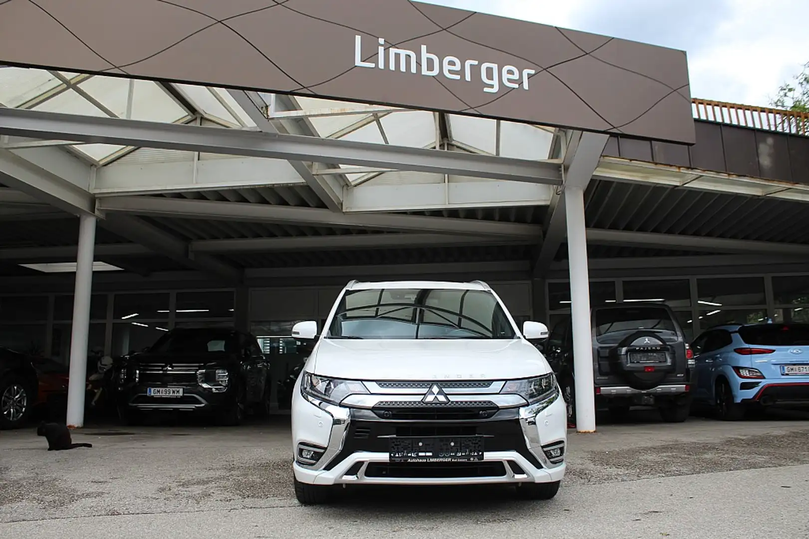 Mitsubishi Outlander 2,4 PHEV Diamond Connect Blanc - 2