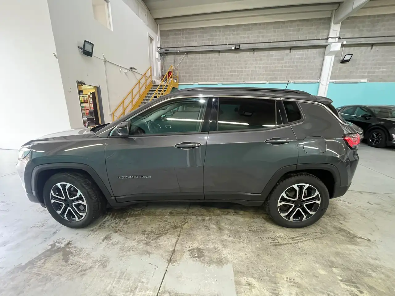 Jeep Compass II 1.3 turbo t4 phev Limited 4xe auto, миниатюра 2