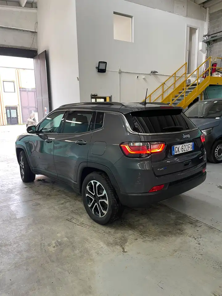 Jeep Compass II 1.3 turbo t4 phev Limited 4xe auto, миниатюра 3