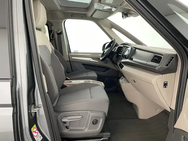Volkswagen Multivan view 9