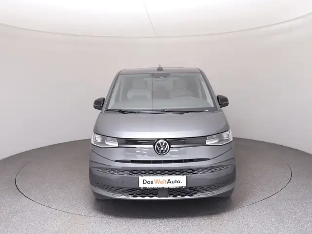 Volkswagen Multivan view 3