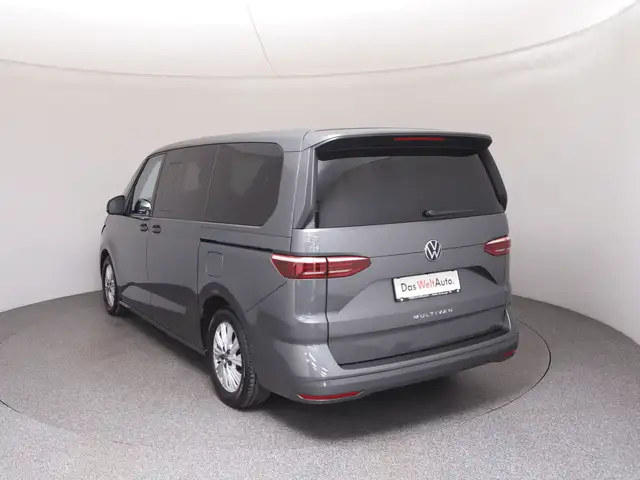 Volkswagen Multivan view 5