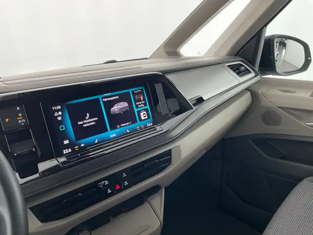Volkswagen Multivan view 8