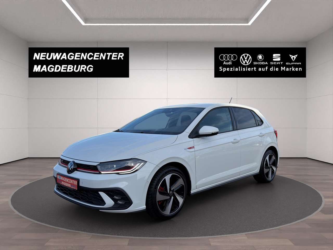 Volkswagen Polo 2024 — 2.0 TSI GTI*IQ.LIGHT*ACC*APP CONNECT*PARKL.*TRAVEL