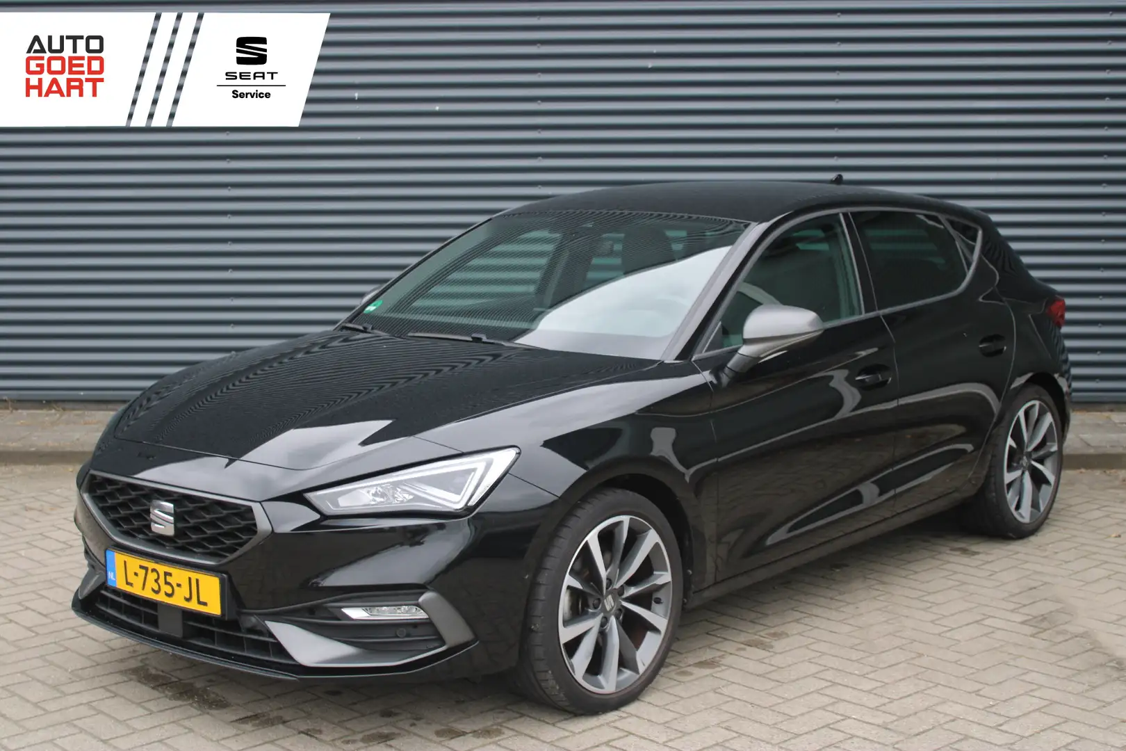 SEAT Leon Sportstourer 1.5 TSI FR Virtual-Cockpit Full-Led Zwart - 1