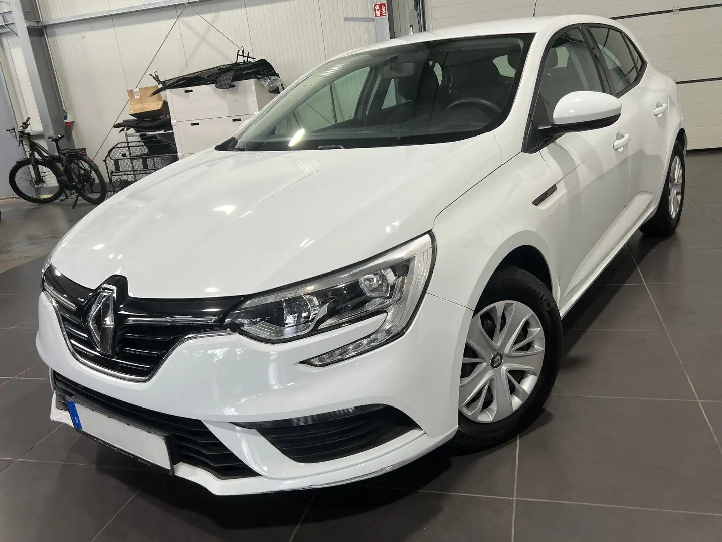 Renault Megane IV 1.3 Lim. **Klima*Temp*Bluetooth** Blanc - 1