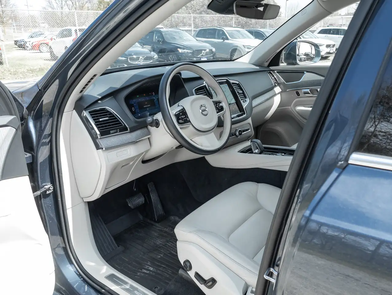 Volvo XC90 снимка Volvo XC90